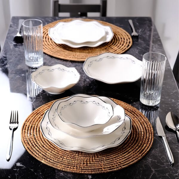 Güral Porselen Nesrin 24 Parça Yemek Takımı Siyah 8121