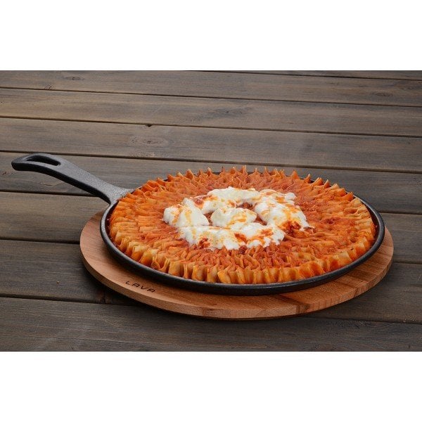 Lava Döküm Krep Pizza Pancake Tavası 20 Cm  Yuvarlak Metal Saplı ve Ahşap Altlıklı