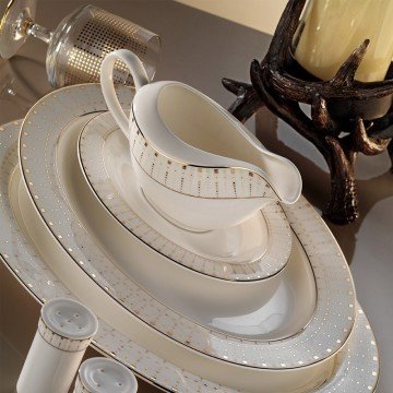 Kütahya Porselen Bone China 84 Parça 25135 Desenli Yemek Takımı