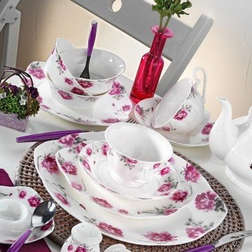 Kütahya Porselen Bone China 44 Parça 50102 Desen Kahvaltı Takımı