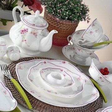 Kütahya Porselen Bone China 44 Parça 50104 Desen Kahvaltı Takımı