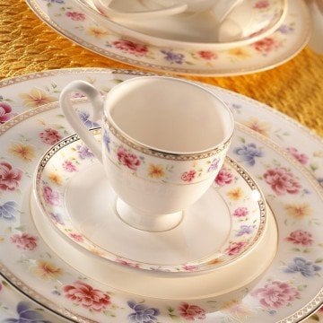 Kütahya Porselen Bone China 84 Parça 25137 Desenli Yemek Takımı
