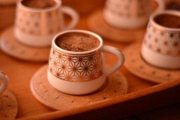 Bambum Nakkaş 6 Kişilik Kahve Takımı Desen Altlık
