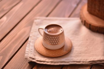 Bambum Hattat 6 Kişilik Kahve Takımı Desen Altlık