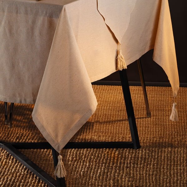Fecra Lara Keten Püsküllü Masa örtüsü 80*80 cm