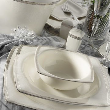 Kütahya Porselen Bone Mare 62 Parça 9682 Desenli Yemek Takımı